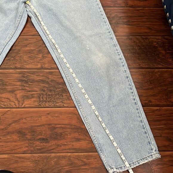 Vintage Levi’s 560 Distressed Blue Denim Jeans Loose Fit Taper Leg Style Casual - Picture 3 of 16